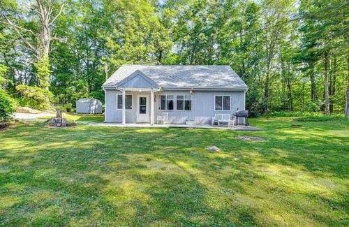 East Greenwich Cottage | Near Golf & Beaches: East Greenwich Cottage!