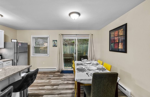 Saylorsburg House | Near Hiking & Water Parks!*Dogs OK*Wi-Fi*Fireplace