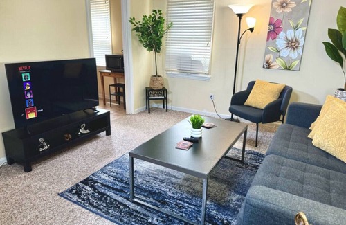 Euclid Apartment | Near Lake Erie!, Downtown, Rock Hall, Euclid Beach