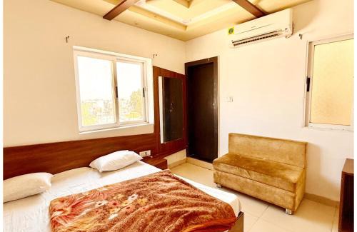 Ujjain Hotel | Near Mahakal Temple Hotel SRI- D K D ! Ujjain,Near Railway station, Fully Air conditioned Rooms & Spacious Room With wifi- Lift and Restaurant Facilities, BEST HOTEL IN UJJAIN