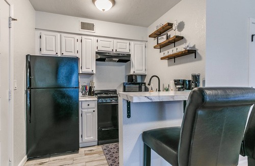Oklahoma City Condo | Near major hospitals and 12 miles to Downtown OKC!