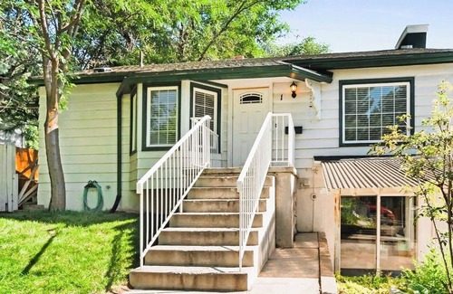 South Ogden House | Near McKay Dee Hosp, Weber State Univ, Hill AF Base, & many outdoor adventures!