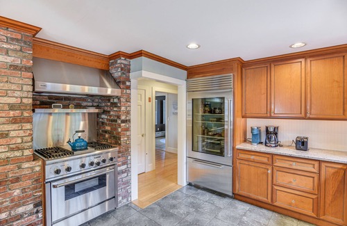 Teaticket House | Near Parks & Dining: Expansive Falmouth Retreat!