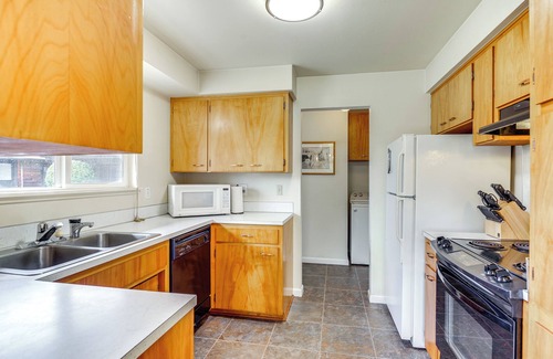 Carnation House | Near Snoqualmie River: Pet-Friendly Gem, Fire Pit
