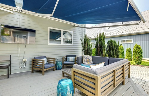 Solomons House | Near Solomons Island Boardwalk: Home w/Hot Tub!
