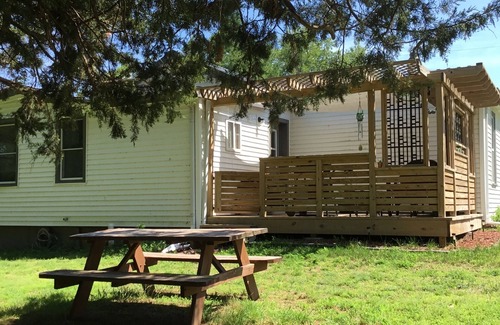 Keithsburg House | Near State park & Forest. Close to river for boating. Stay…Anchored Inn