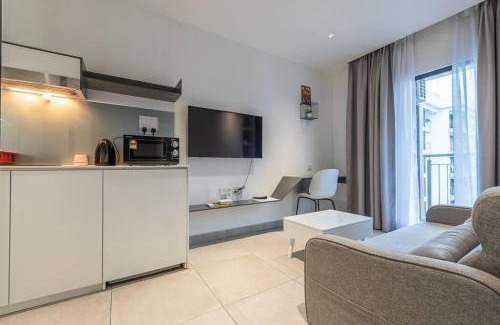 Shah Alam Apartment | Near Subang Airport DK Impian Balcony Room 1-2 pax