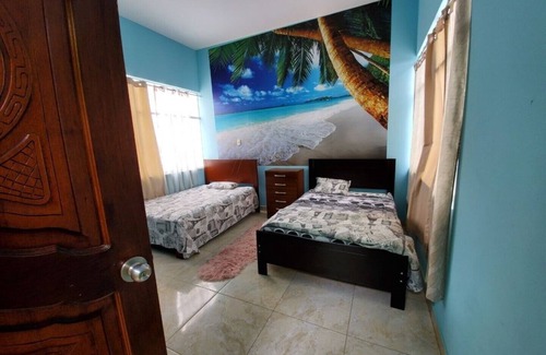 Huanchaco House | NEAR THE BEACHIN THE SAFE