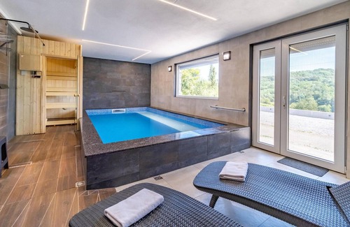 Donji Skrad House | Near the Korana River, this modern and luxurious vacation home welcomes you.