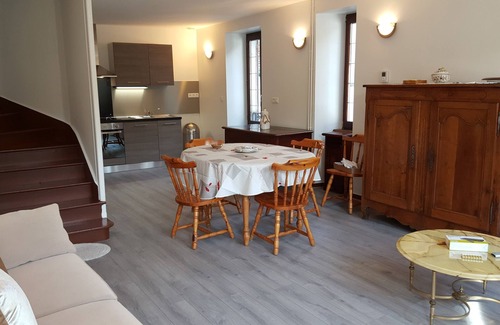 Pouilly-sur-Loire House | Near the Loire, shops and downtown Pouilly-sur-Loire! .