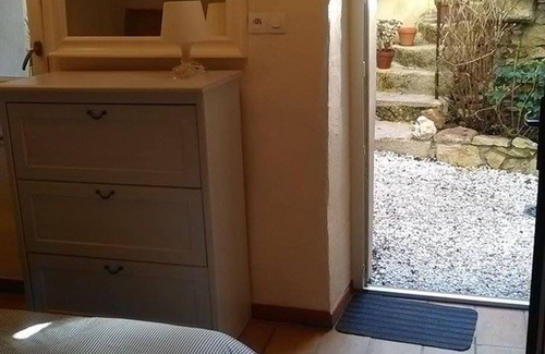 Fontareches House | Near Uzès, room with patio in charming house