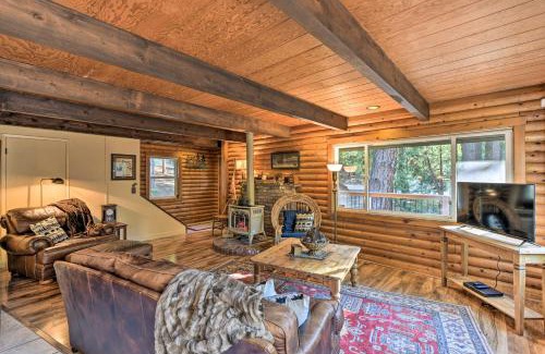 Pollock Pines House | Near Vineyards Cabin with Hot Tub in Pollock Pines!