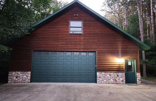 Amherst Apartment | Near Waupaca Chain of Lakes, Hartman Creek State Park, Central Waters Brewery