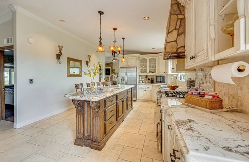 Menifee House | Near Wineries & Dining: Exquisite Menifee Home!