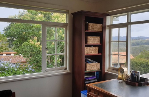 Kiama Downs House | Neat family home with lots to do at your door step with great view and air con
