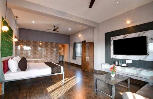 Bhubaneshwar Hotel | Neatflix And Chill 02