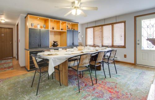 Neenah House | Neenah Home with Deck Near Lake Winnebago