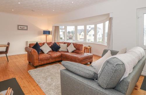 Criccieth House | Nefydd
