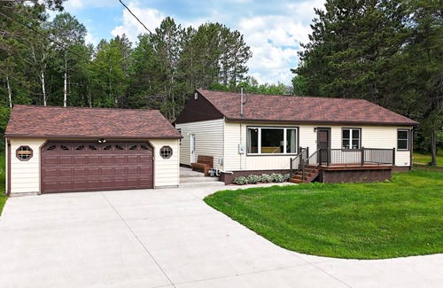 Duluth House | Neighbor Home Close to Everything | Bucky's Haven
