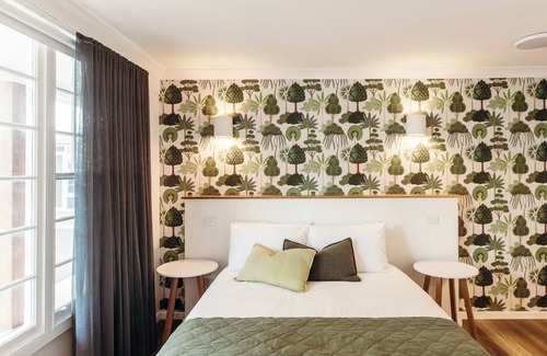 Nelson Bay Hotel | Nelson Palms Motel
