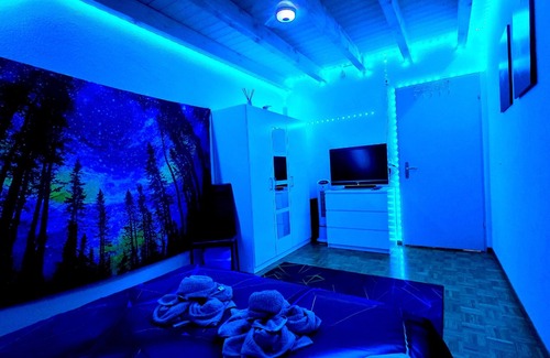 Bumpliz Bed & Breakfast | Neon Vibes - a 5km do centro de Bern