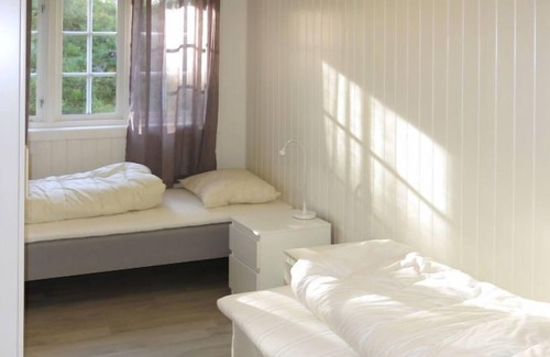 Hyllestad House | Nesjevik by Interhome