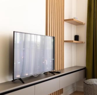 Baia Mare Apartment | Nest Inn Emerald Apartment