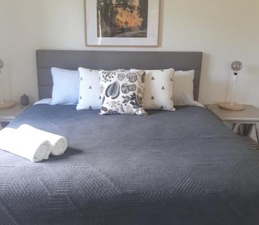 Rowella Villa | NEST- Luxury Vineyard Accommodation