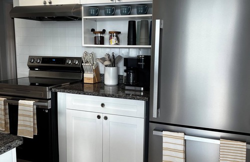 North Port House | Nestled in North Port. Updated 2 Bed/1 Bath.
