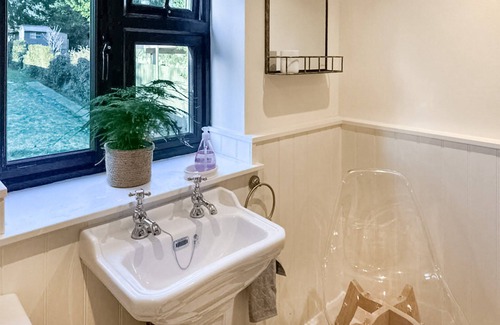 Thornton Dale Cottage | Nestled in the heart of Thornton Le Dale Village within the enchanting North York Moors National Par
