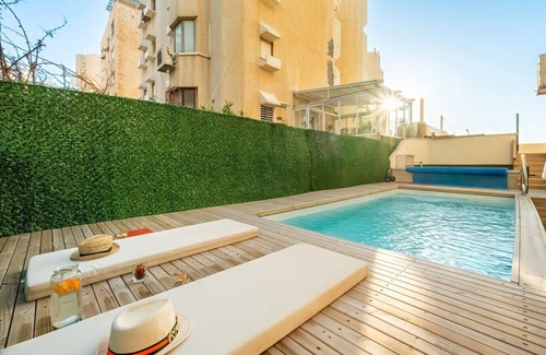 Netanya Apartment | Netanya Beach & Pool Elegant Stay