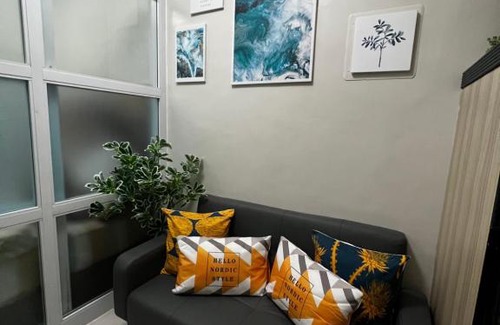 Tagaytay Bed & Breakfast | Netflix and Unli WIFI!!! The Elchies Room at Tagaytay Prime Residence