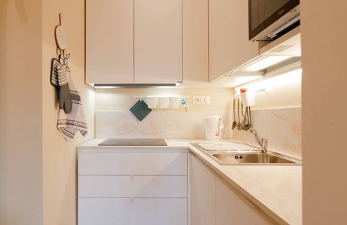 San Donato - Campidoglio Apartment | Netro 6 - Comfortable and central apartment