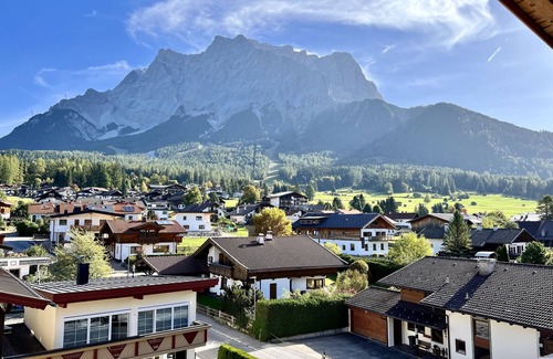 Ehrwald Apartment | Neu! Luxuriöses Apartment in Ehrwald mit Pool, Sauna, am Golfplatz