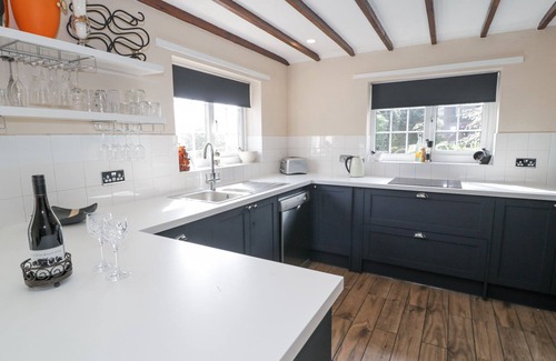 Corwen Cottage | NEUADD WEN, pet friendly, character holiday cottage in Cerrigydrudion