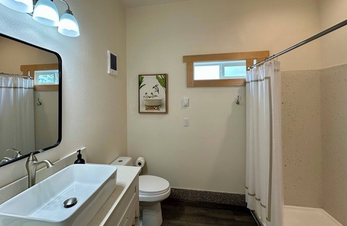 Newberg Cottage | nEuropean Style Cottage in Oregon's Willamette Valley Wine Country - Cottage #3