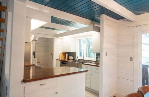 Nevada City House | Nevada City Cabin Pups and Long Stays Welcome