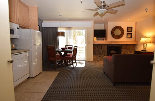 Lower Kingsbury Condo | Nevada Side 100% open New Years in Tahoe 2 Bed 1 Bath Close to Heavenly, Casinos