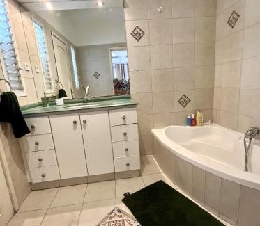 Neve Tzedek Apartment | Neve Tsedek Rooftop