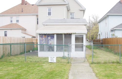 Niagara Falls House | New! 1st floor Cute and cozy at Niagara Falls USA