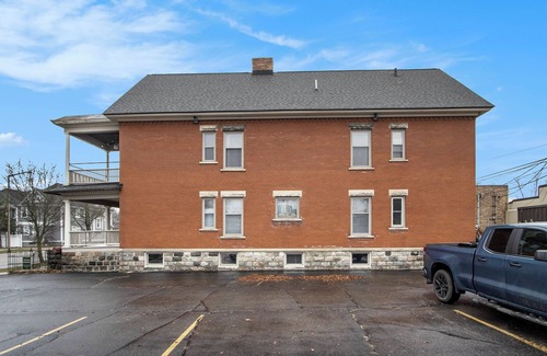 Stuart Apartment | NEW 1st Floor Victorian Flat in Downtown Kalamazoo