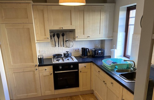 Gullane Apartment | NEW!! 2 Bed 2 Bath in Gullane with Parking