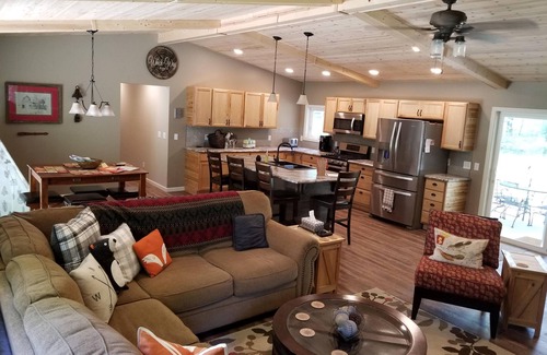 Rapid City House | NEW 2017 cottage on private, secluded 10 wooded acres 2 mi. from TORCH LAKE