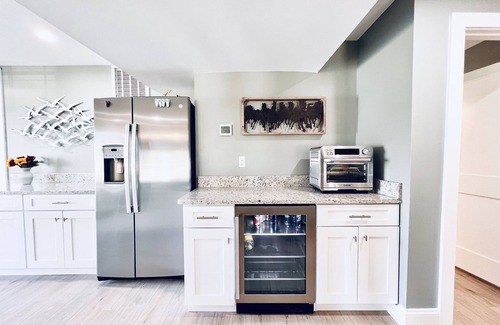 Whalehead Beach Condo | *NEW -25ft to Beach, 2br. Oceanviews.Pool.Hot Tub