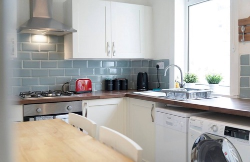 Darlington House | New! 2BR in Barron street