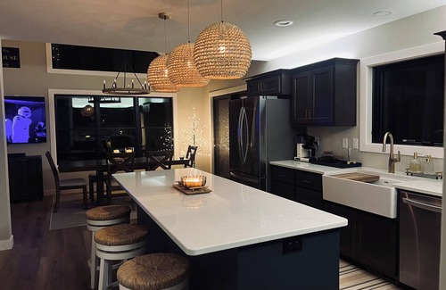 Mercer House | New 3-bedroom house on Spider Lake and Turtle River on a private 3 acre lot.