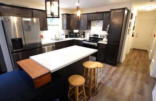 Highfield-Cascade House | New 5BR, 2BA Home - Next to the Appalachian Trl - Near Fort Ritchie, Ski Liberty