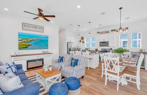 Key Colony Beach House | New 5BR Luxury Pool Home Seagrass-Free Ocean View