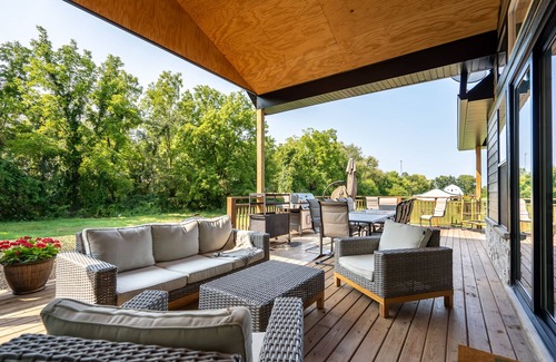 Delong House | NEW 6BR/6BA Home Minutes from Maxinkuckee Lake!