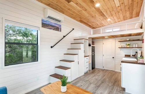 Dripping Springs Cabin | NEW Adorable & Cozy Tiny House #2 @Infinity Ranch